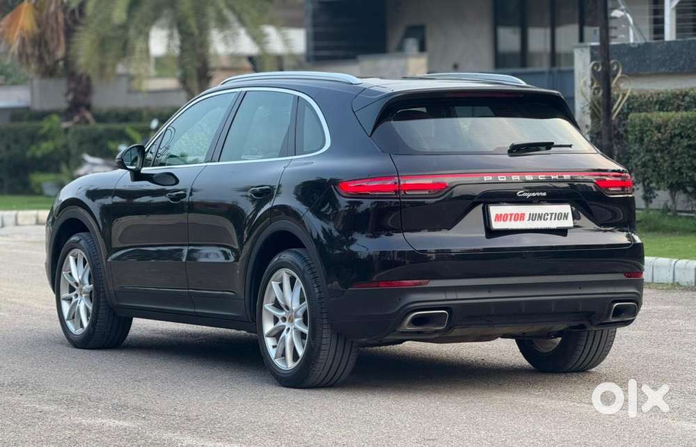 Porsche Cayenne Platinum Edition, 2022, Petrol