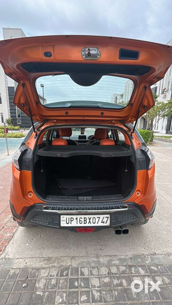 Well Maintained & Never Painted 2018 Tata Nexon Diesel Amt Xza Plus