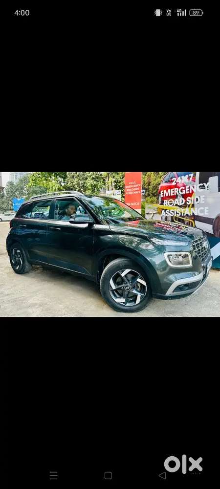 Hyundai Venue Turbo.