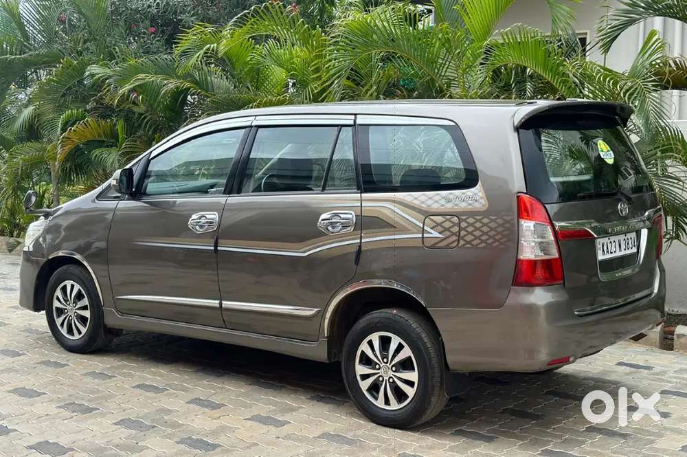 Toyota Innova 2.5 Vx 2015