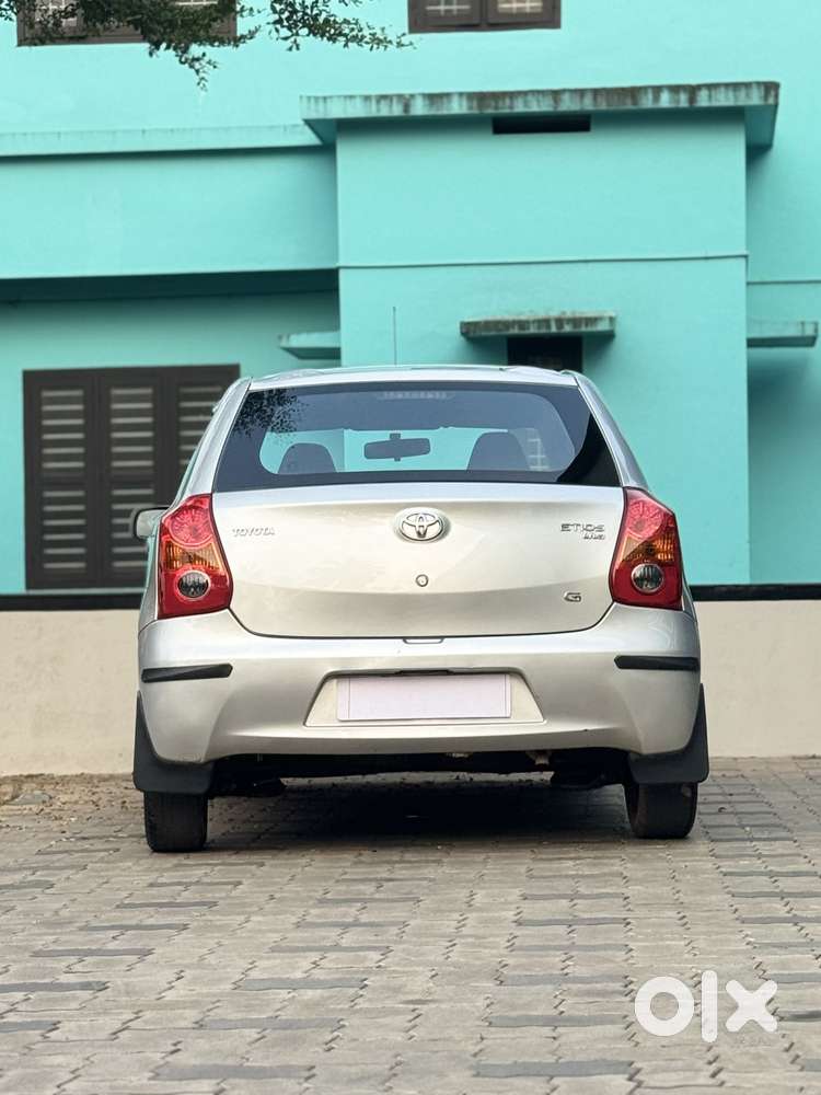 Toyota Etios Liva 2013-2014 G, 2013, Petrol