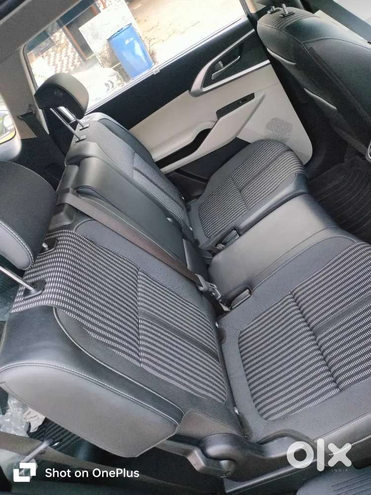 Kia Carens 2024 Petrol 25000 Km Driven