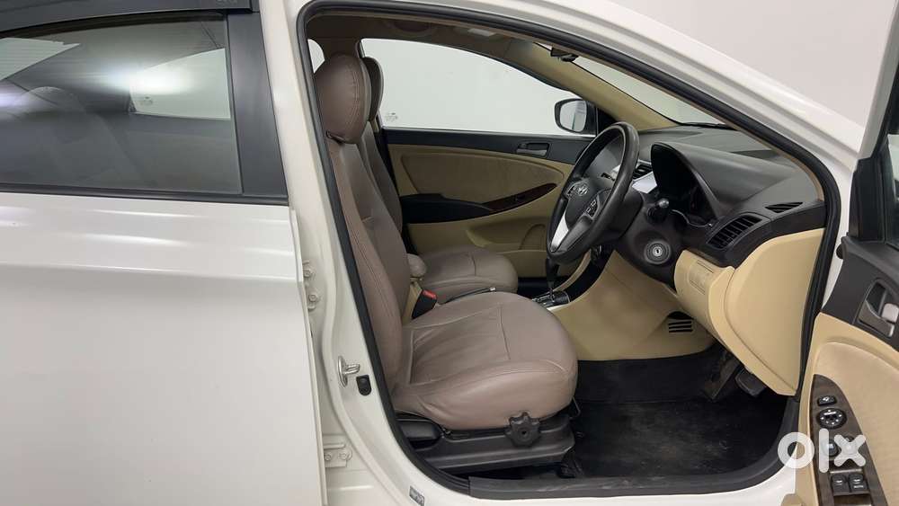 Hyundai Verna Fluidic 1.6 Vtvt Sx, 2017, Petrol