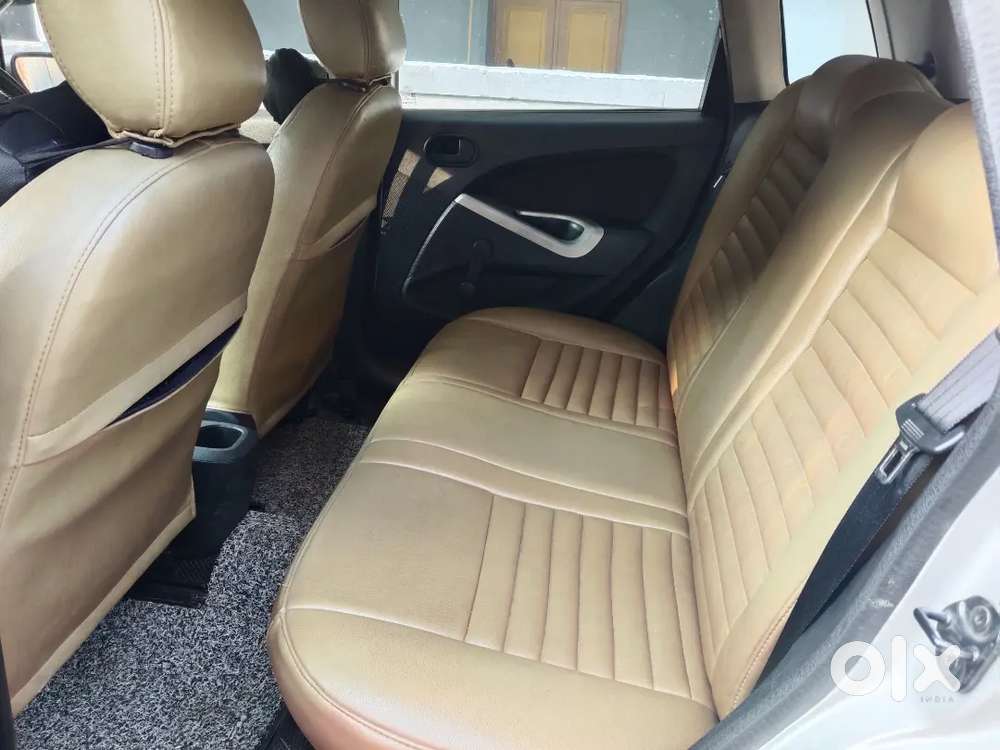 Ford Figo 2011 Diesel 130000 Km Driven