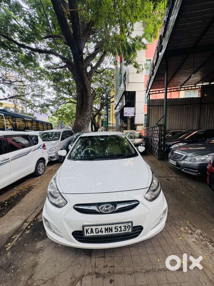 Hyundai Fluidic Verna