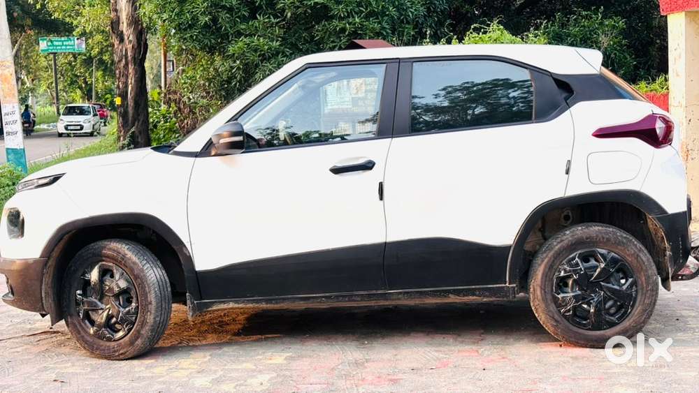 Tata Punch Petrol Manual 2025