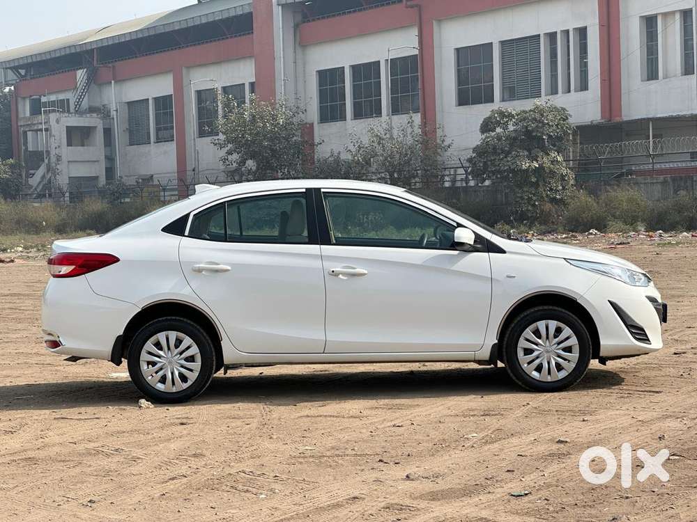 Toyota Yaris J Optional Cvt, 2019, Petrol