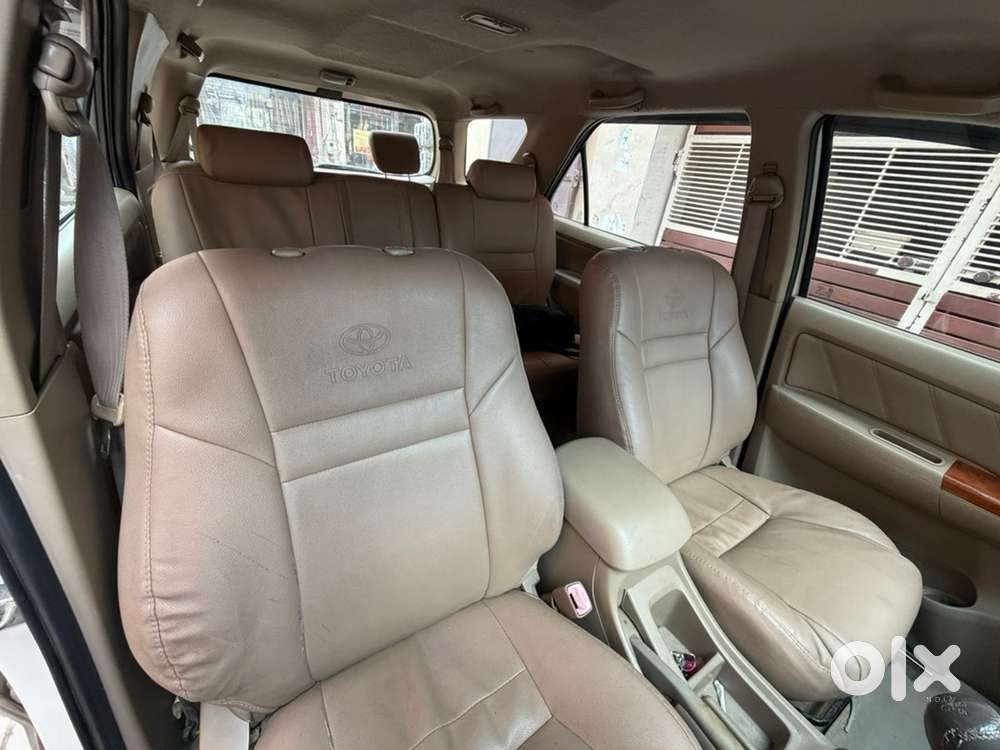 Toyota Fortuner Diesel 2011 (upgraded To 2016)