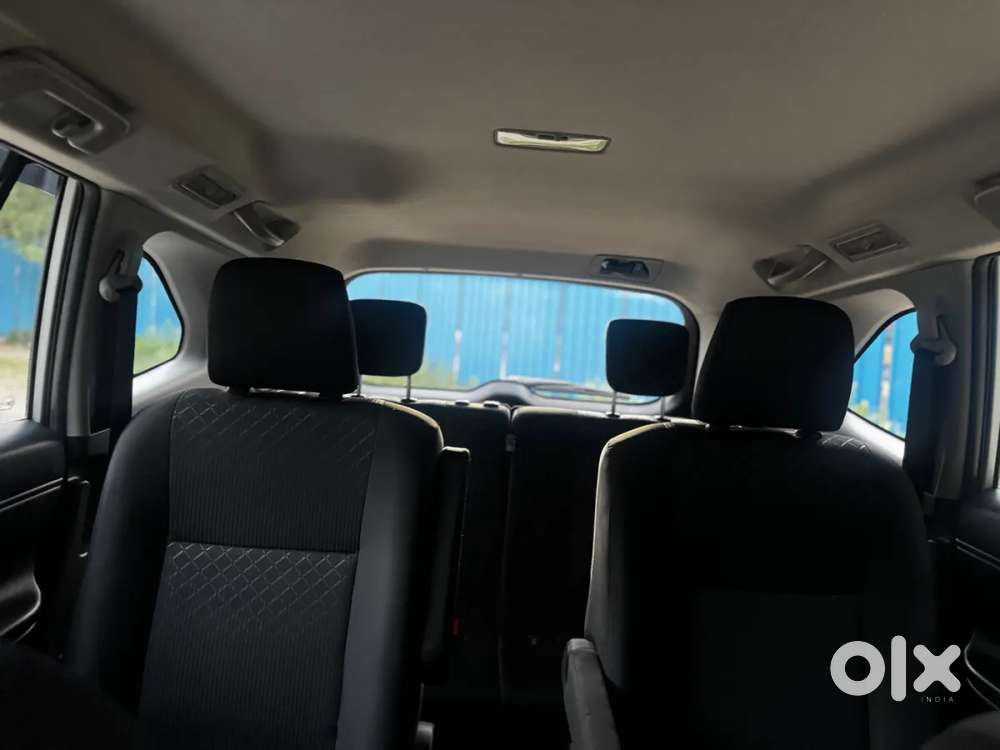 Toyota Innova Hycross, 2023, Petrol