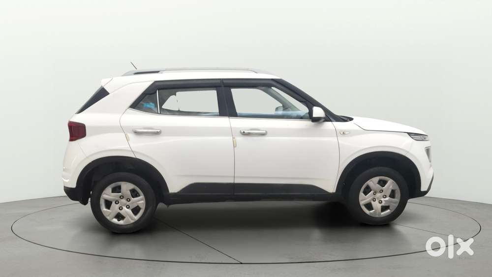 Hyundai Venue S, 2022, Petrol