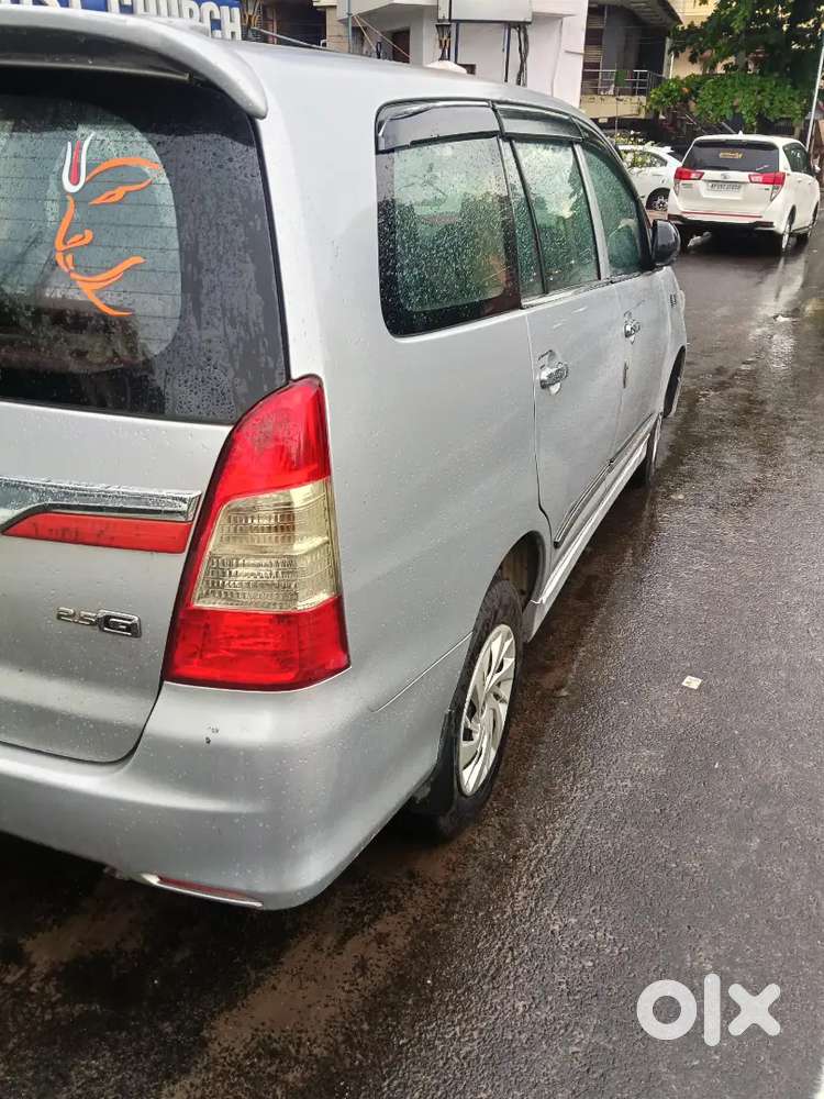 Toyota Innova 2012 Diesel 7 Str