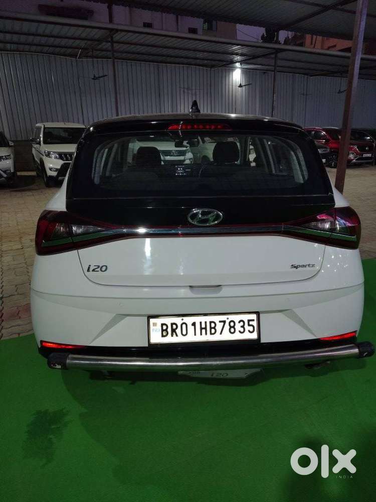 Hyundai I20 Sportz 1.2 Mt Dual Tone, 2023, Petrol