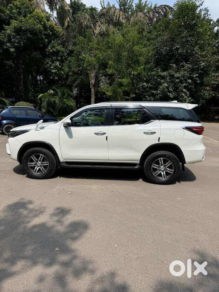 Toyota Fortuner 4x2 At 2.7 Petrol, 2024, Petrol