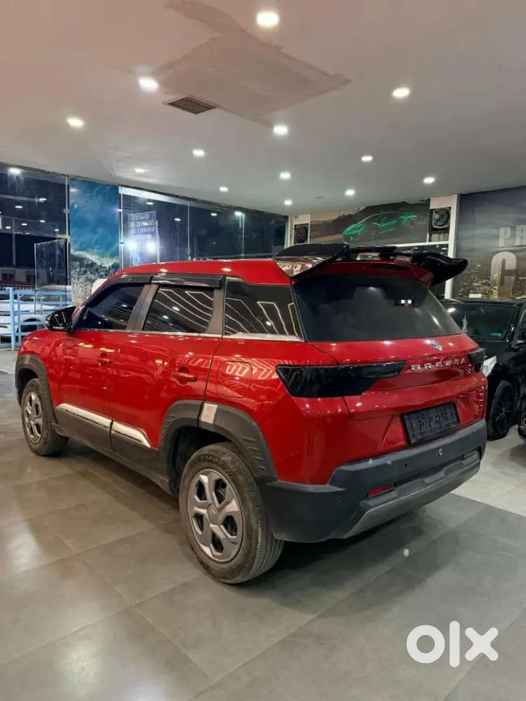 Maruti Suzuki Brezza Lxi 2024