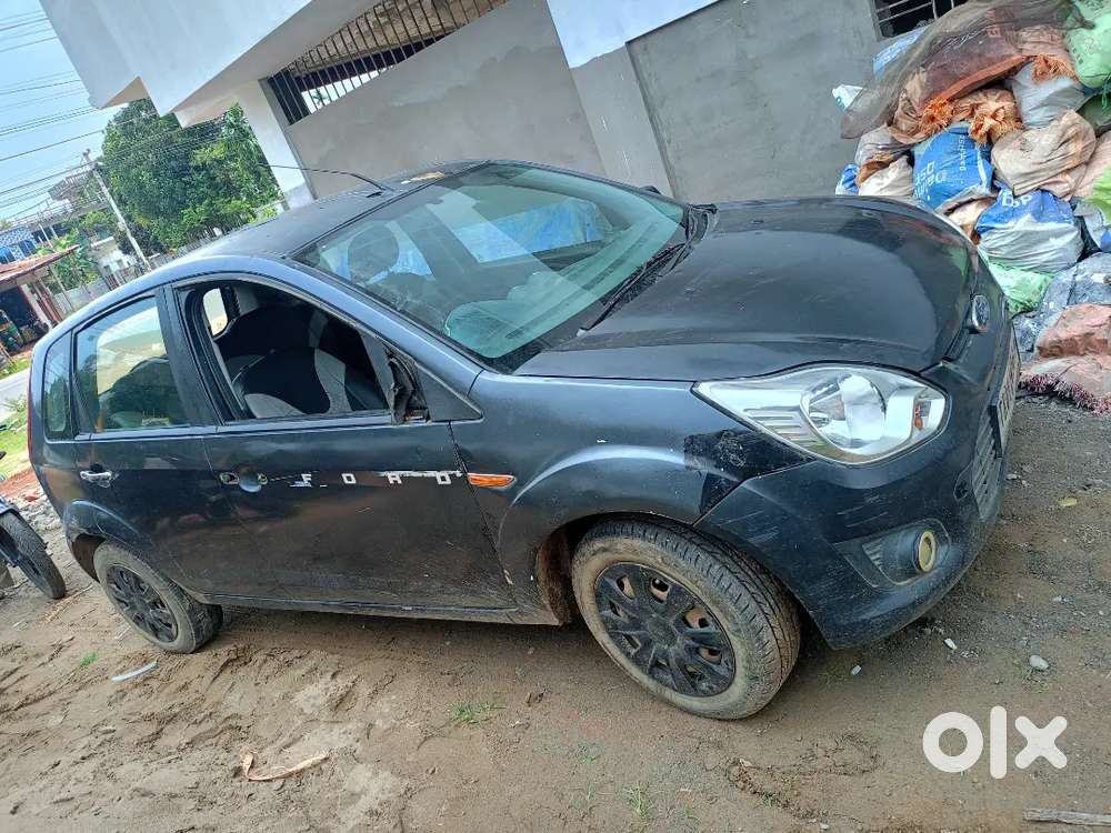Ford Figo Zxi Petrol 2012