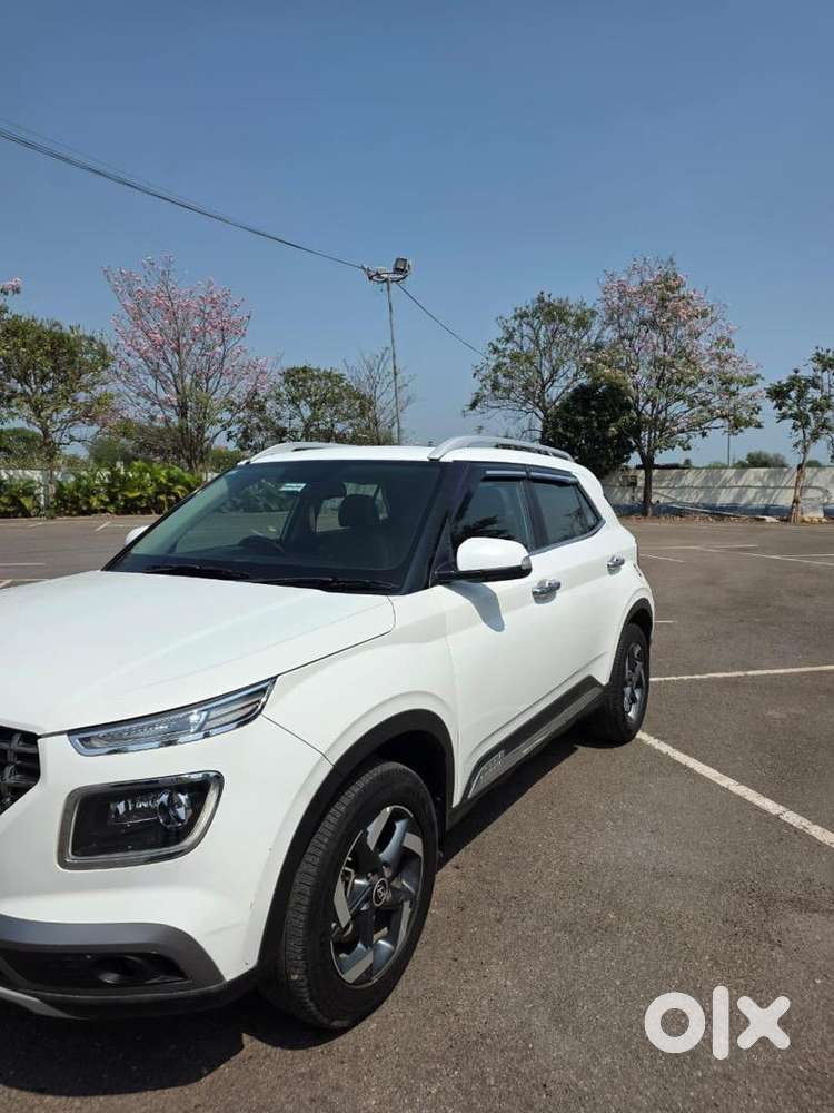 Hyundai Venue 2020 Diesel Well Maintained