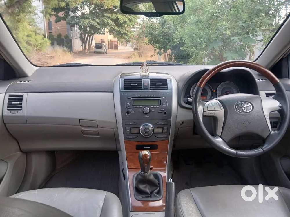 Toyota Corolla Altis 2010