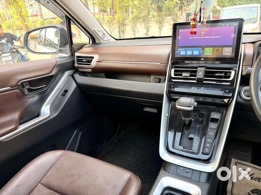 Toyota Innova Hycross 2.0 Zx Hybrid 7 Str, 2023, Petrol