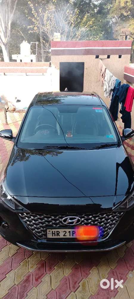 Black Verna Sx 1.5 Mt Petrol 2021