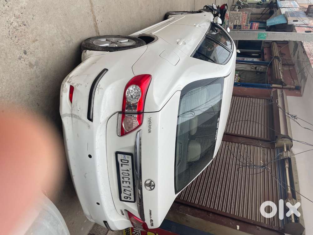 Toyota Corolla Altis 2012