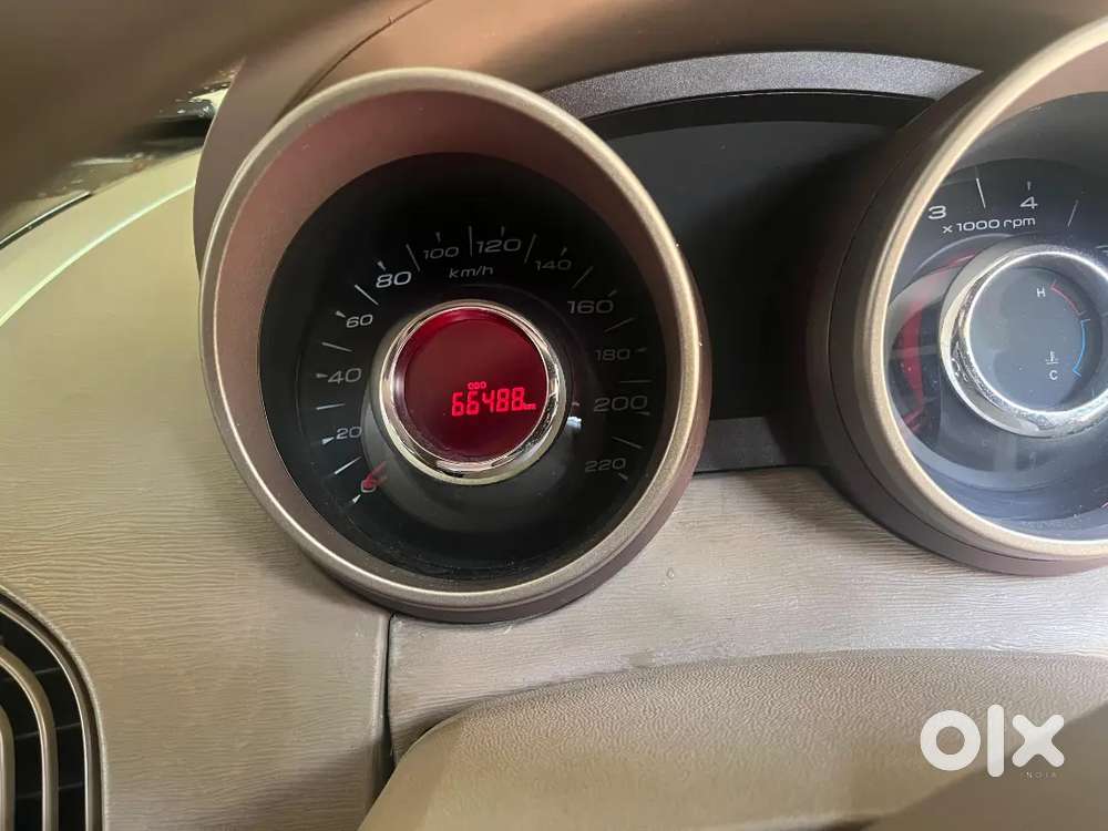 Mahindra Xuv500 2014 Diesel 66400 Km Driven
