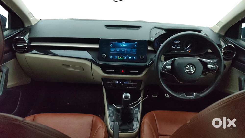 Skoda Slavia Ambition 1.5l Tsi Mt, 2023, Petrol