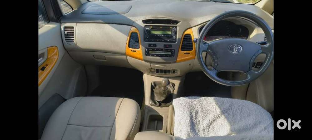 Toyota Innova 2.5 V 7 Str, 2010, Diesel