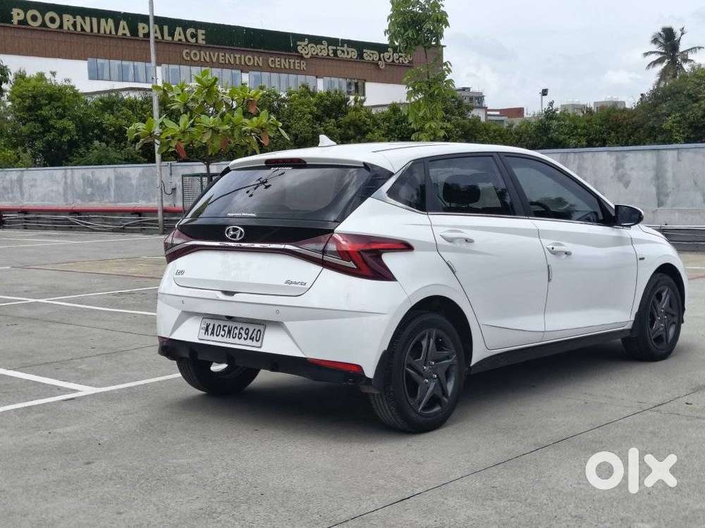 Hyundai I20 Sportz 1.2 Ivt, 2023, Petrol