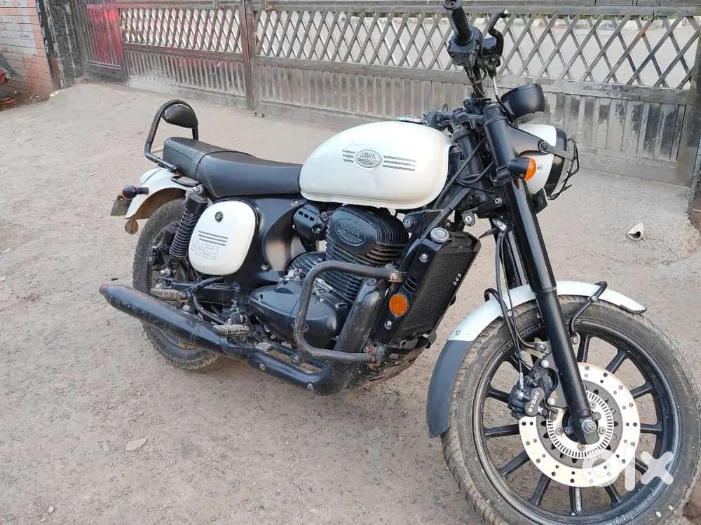 Jawa Model 42 2022 Petrol Bike