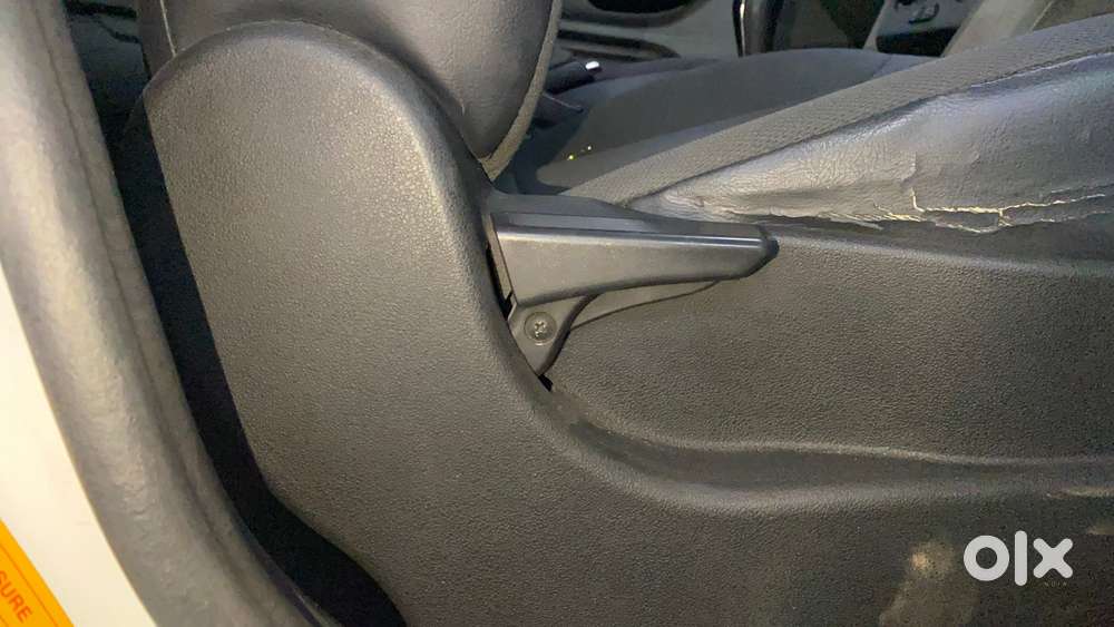 Tata Tiago 1.2 Revotron Xm, 2017, Petrol