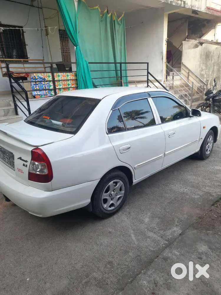 Hyundai Accent ( Petrol + Cng )