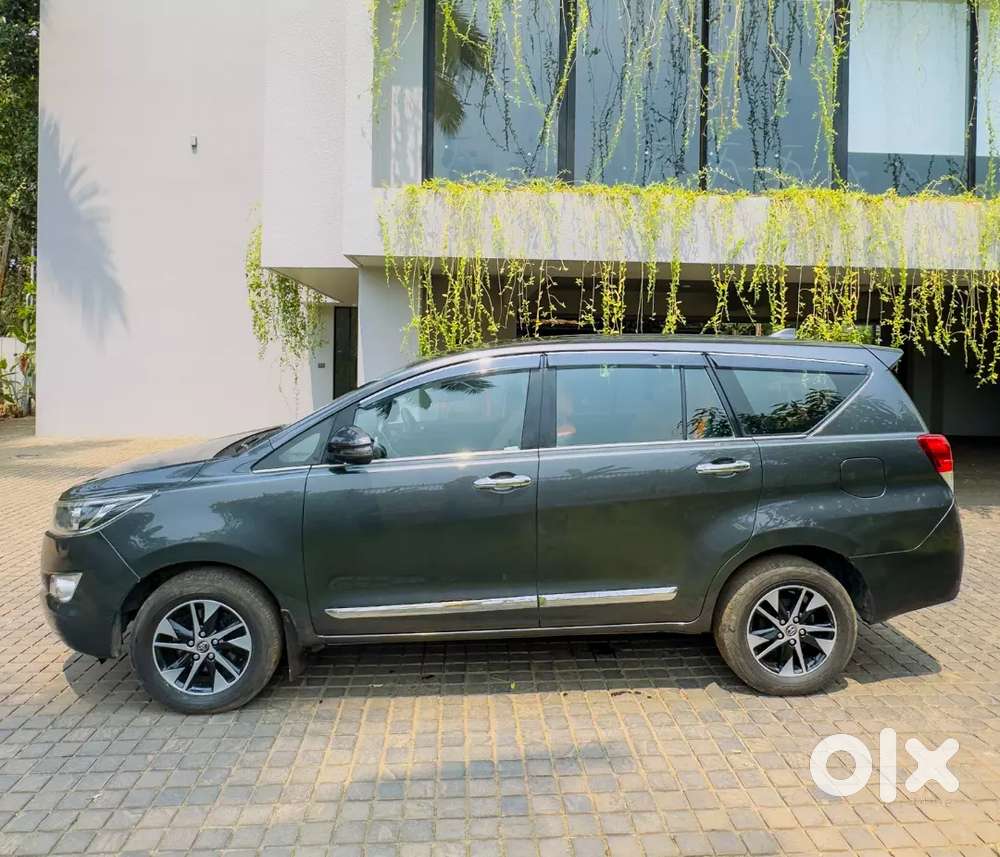 Innova Crysta 2.8 Gx Plus At