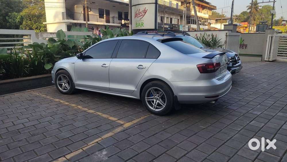 Volkswagen Jetta With 4 Lakh+ Modifications For Sale