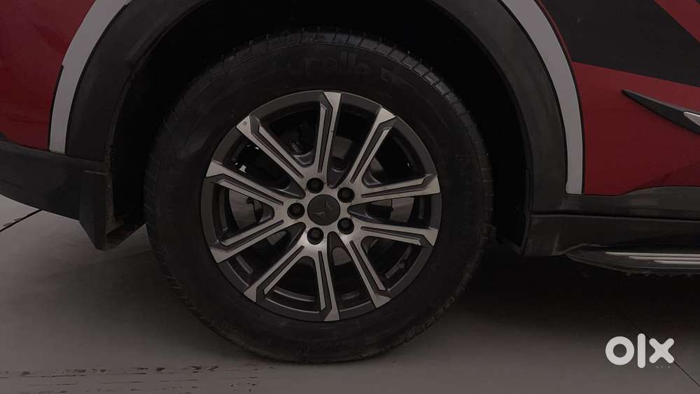 Mahindra Xuv700 2.0 Ax 7 Petrol At Luxury Pack Str, 2021, Petrol