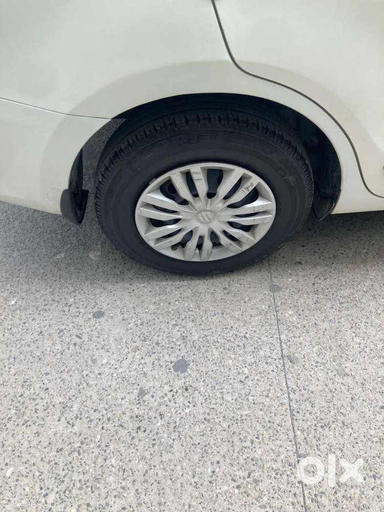 Maruti Suzuki Dzire 1.2 Vxi Amt, 2022, Petrol