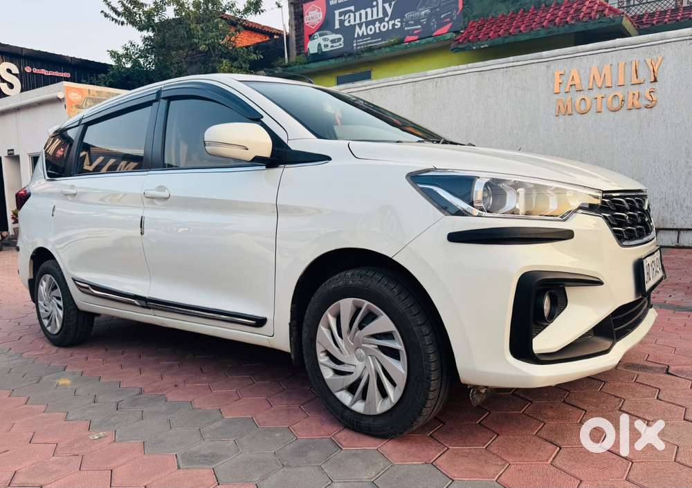 Maruti Suzuki Ertiga Vxi Abs Bs Iv, 2025, Petrol
