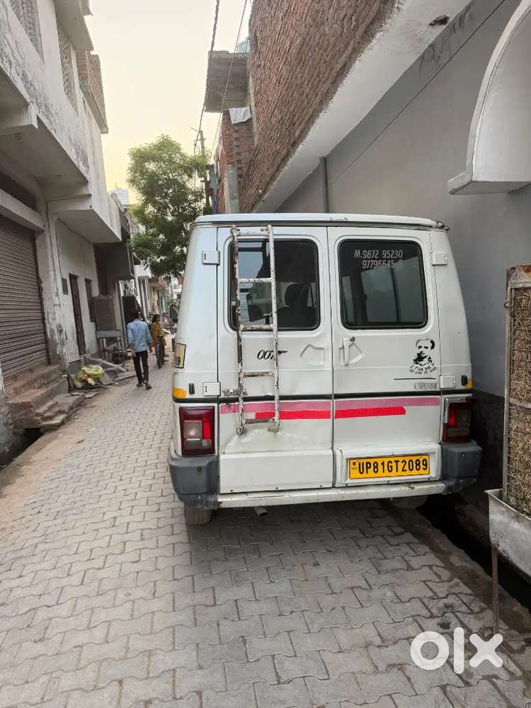 Tata Winger Deluxe 2012