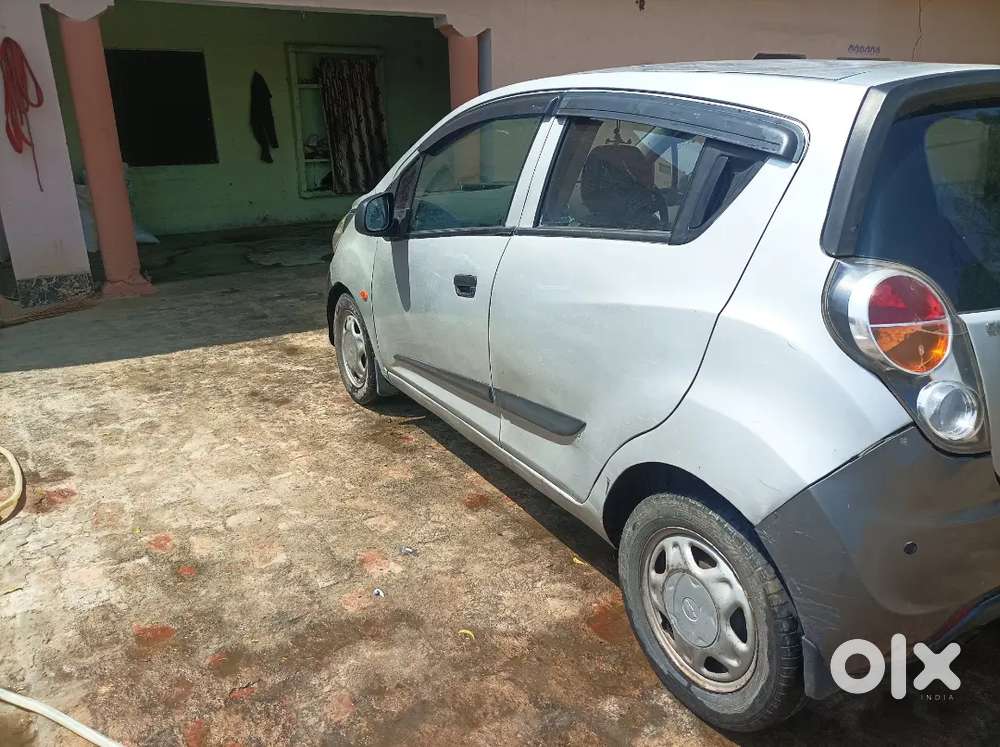 Chevrolet Beat Petrol 2012