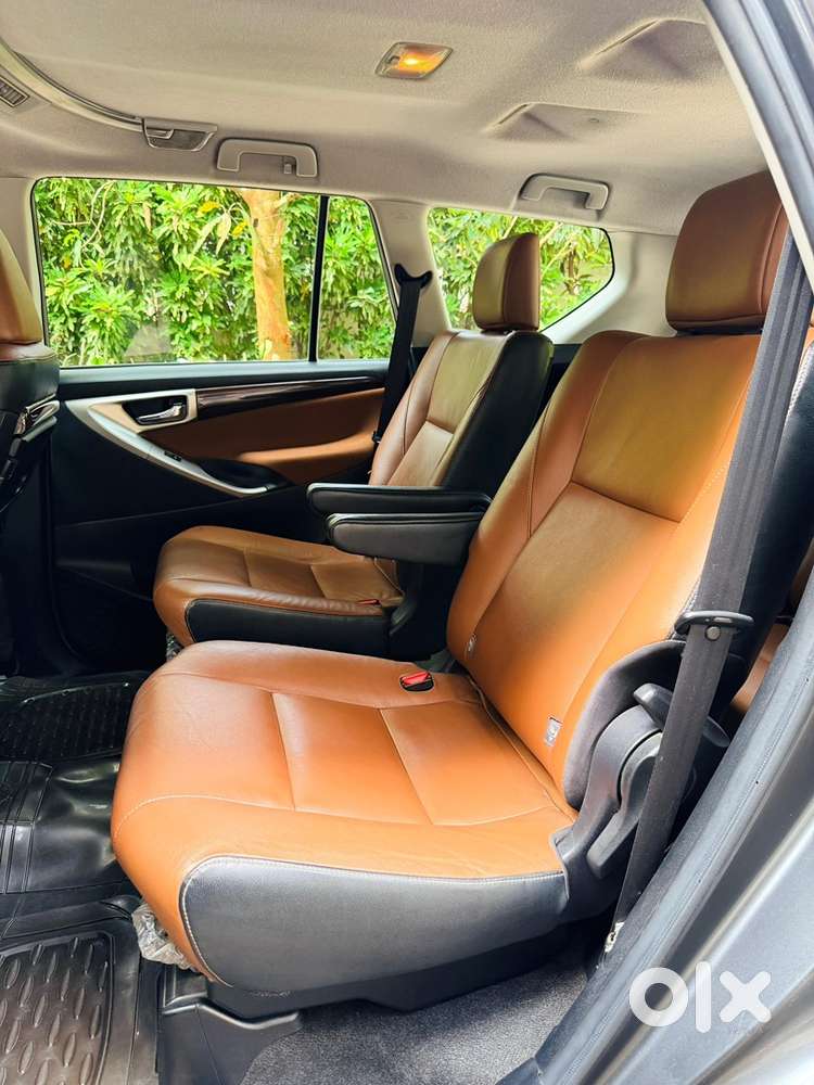 Toyota Innova Crysta 2016