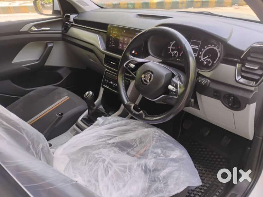 Skoda Kushaq 1.0 Tsi Ambition, 2022, Petrol