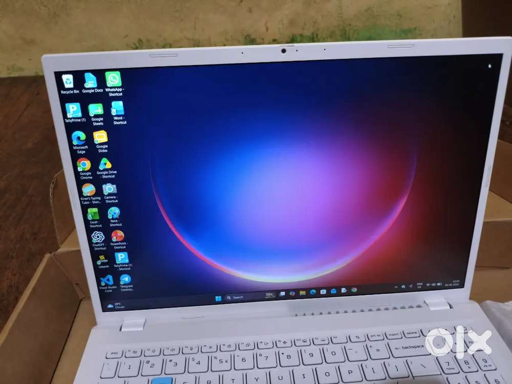 Acer nitro lite 16 for sale, product abhi warranty mei hai,new hai