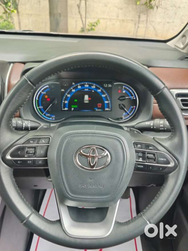 Toyota Innova Hycross 2.0 Zx (o) Hybrid 7 Str, 2024, Petrol