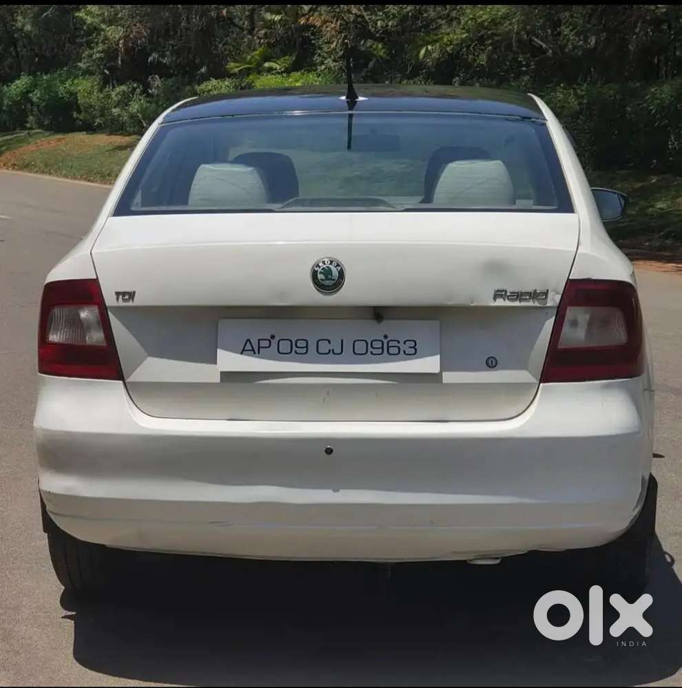 Skoda Rapid 2012 Diesel 85000 Km Driven