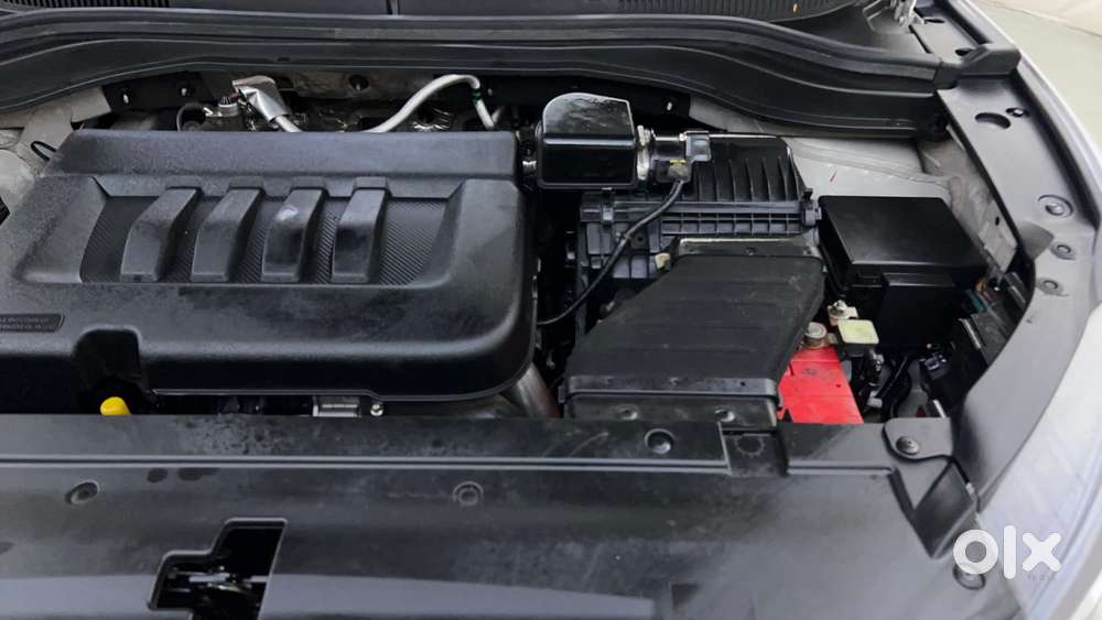 Mahindra Xuv700 2.2 Ax 7 Diesel At Luxury Pack Str Awd, 2022, Diesel