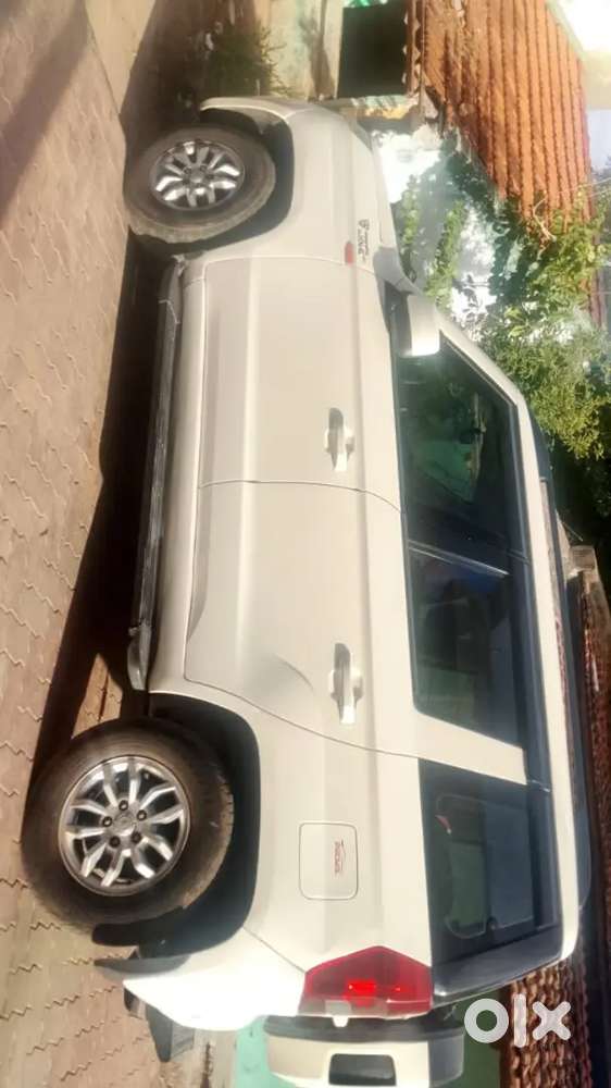 Mahindra Tuv 300 2018 Variant