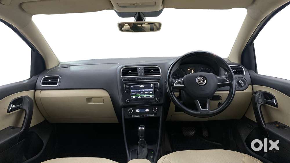 Skoda Rapid 1.6 Mpi At Style, 2016, Petrol