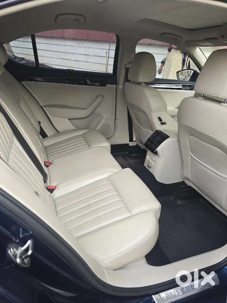 Skoda Superb Laurin 2021
