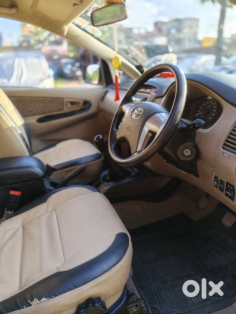 Toyota Innova 2.5 G (diesel) 8 Seater, 2016, Diesel