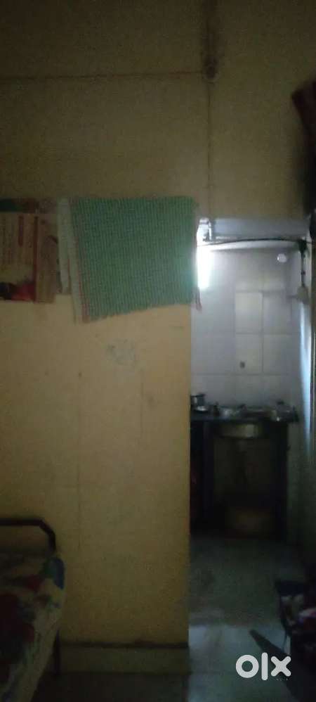 Needed 2 girls roommates