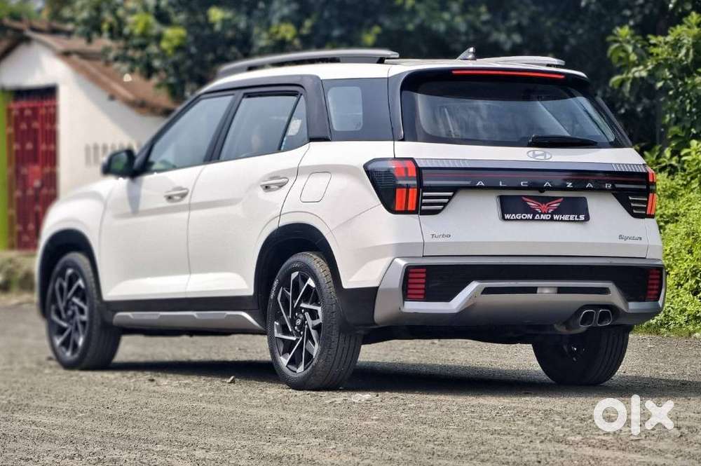 Hyundai Alcazar Signature 1.5 Petrol Dct 7str, 2025, Petrol